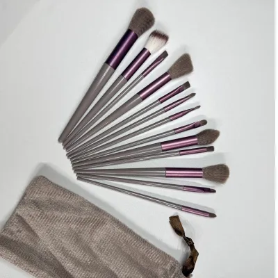 [Gangnam Isle] Fluffy Makeup Brush - Black Only
