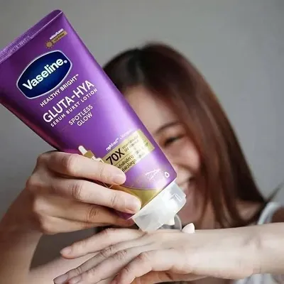 [VASELINE] Healthy Bright Gluta Hya Serum Burst Lotion Spotless Glow 290ml